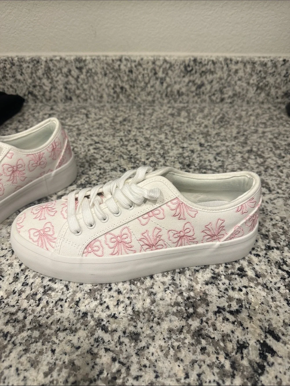 Sincerely Jules White Canvas Sneakers with Pink Bow Embroidery